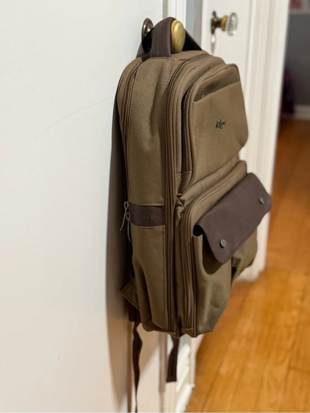Solo New York Executive Backpack in Khaki & Brown Colorway (